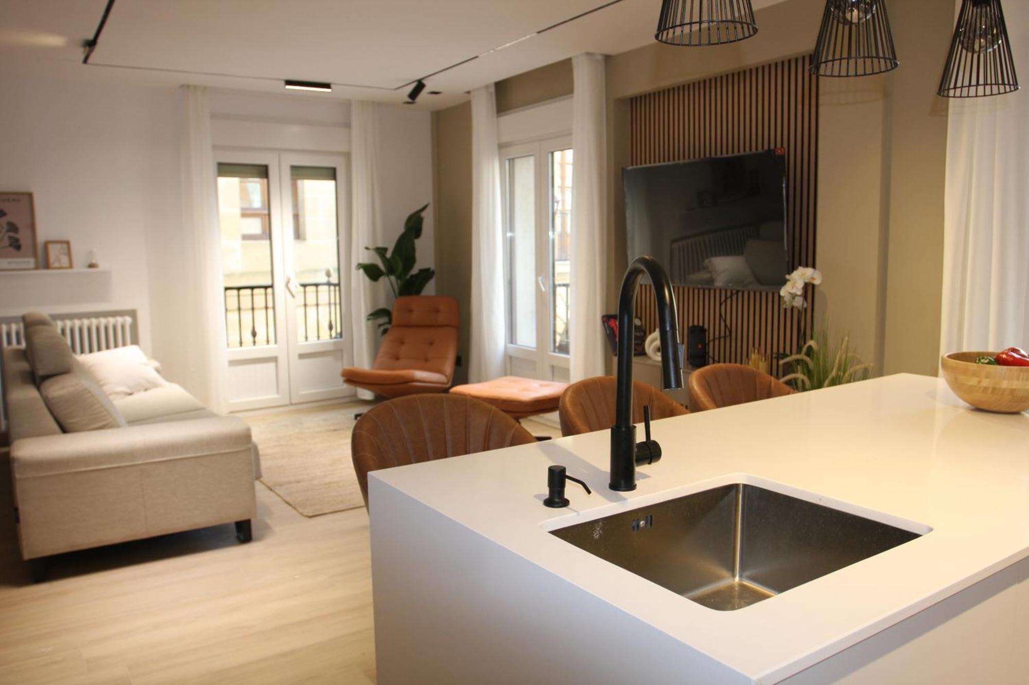 Apartamentos La Herradura Toneles Haro Luaran gambar