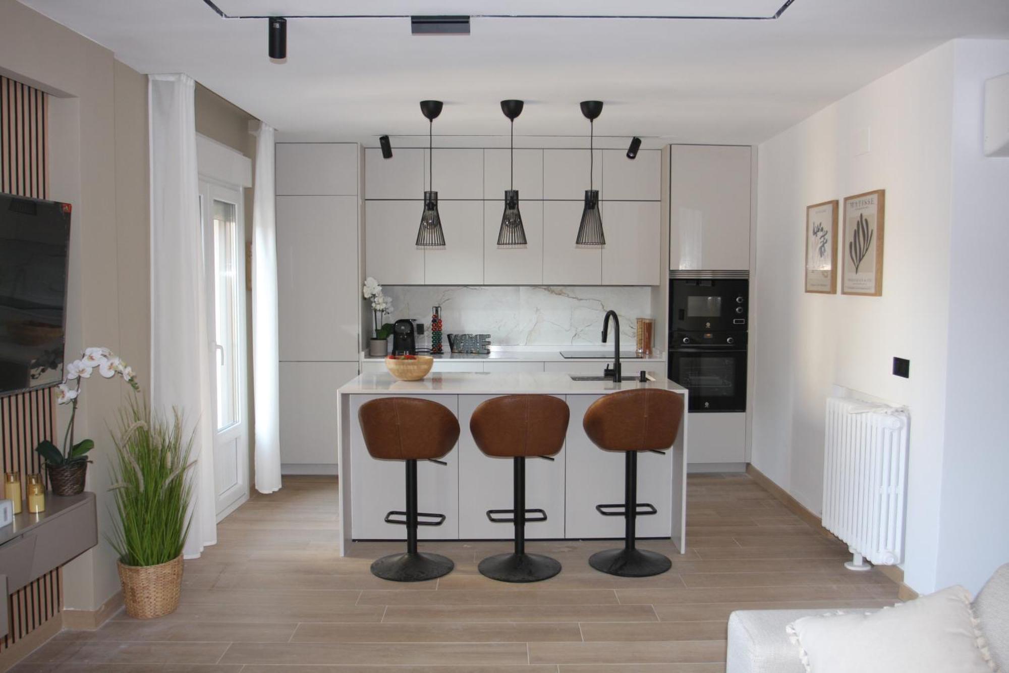 Apartamentos La Herradura Toneles Haro Luaran gambar